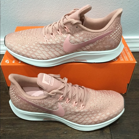 Nike Shoes - Wmns Nike Air Zoom Pegasus 35